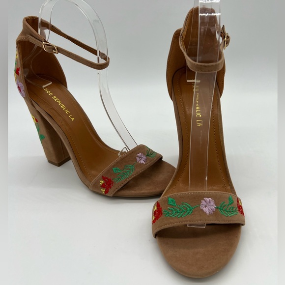 Shoe Republic LA Heeled Sandals Sz 8 Tan Floral Embroidered Ankle Strap - Picture 11 of 16